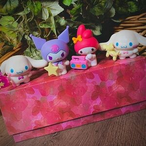 Sanrio / Jazwares Hello Kitty and Friends Figure Lot Bundle